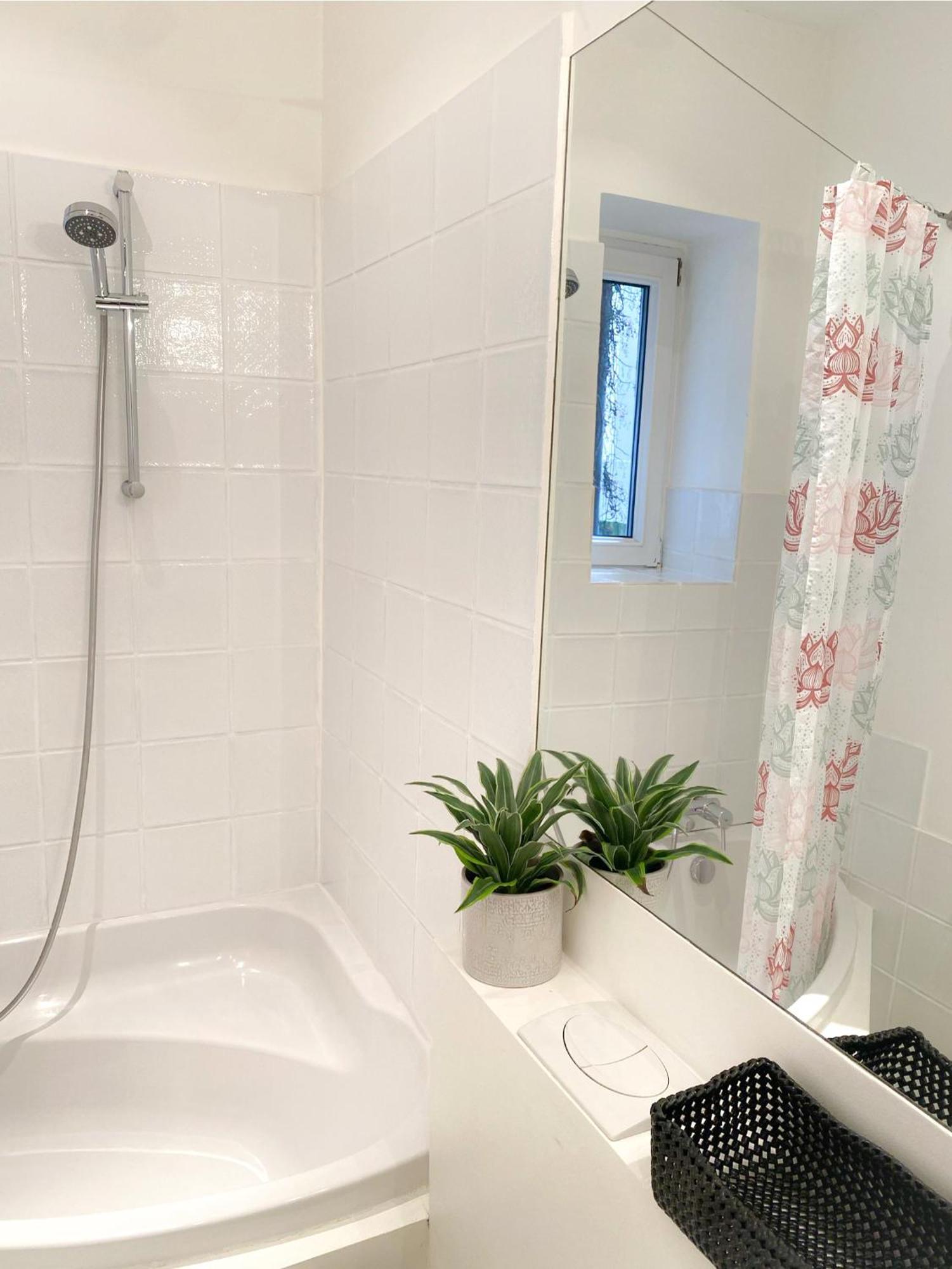Apartments "Am Rheinorange", Netflix & Prime Duisburg Ngoại thất bức ảnh